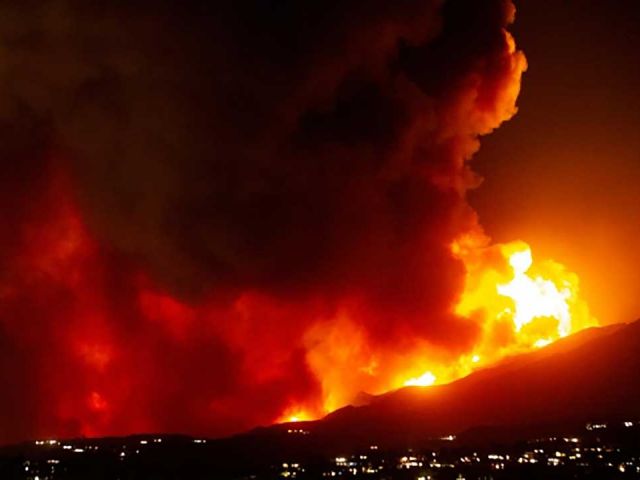 Wildfires in a Warming World