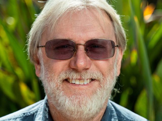 photo of Dar Roberts
