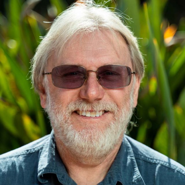 Photo of Dar Roberts